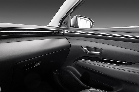 Hyundai Tucson 17 of 30
