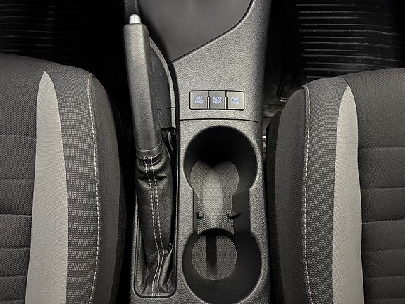 Toyota Auris 24 of 30