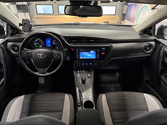 Toyota Auris 20 of 30
