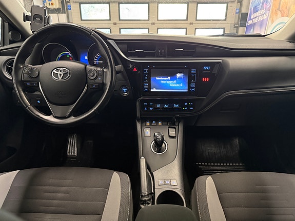 Toyota Auris 21 of 30