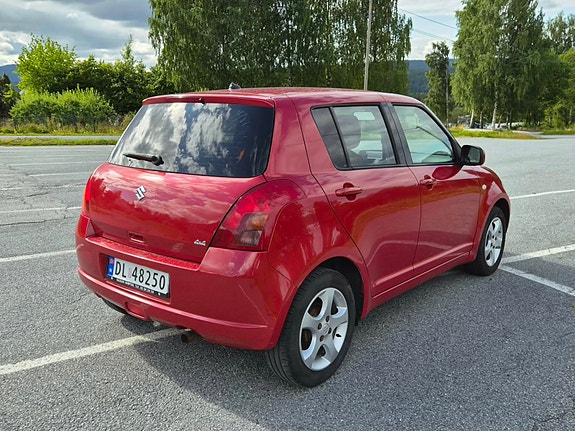 Suzuki Swift 3 of 8