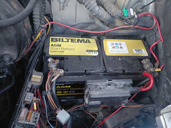Volkswagen Caravelle 12 of 26