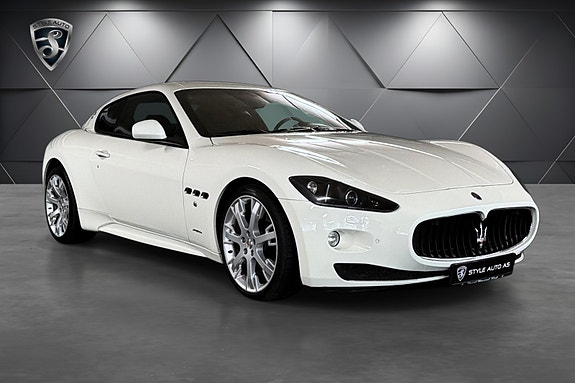 Maserati GranTurismo 3 of 19