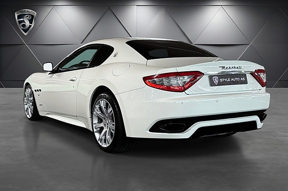 Maserati GranTurismo 7 of 19