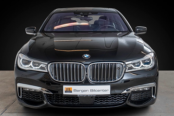 BMW 750iL 2 of 30