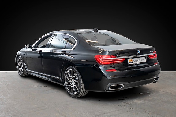 BMW 750iL 7 of 30