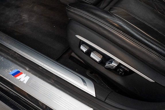 BMW 750iL 10 of 30