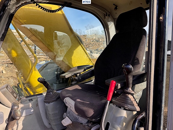 New Holland E235SR-1ES 11 of 30