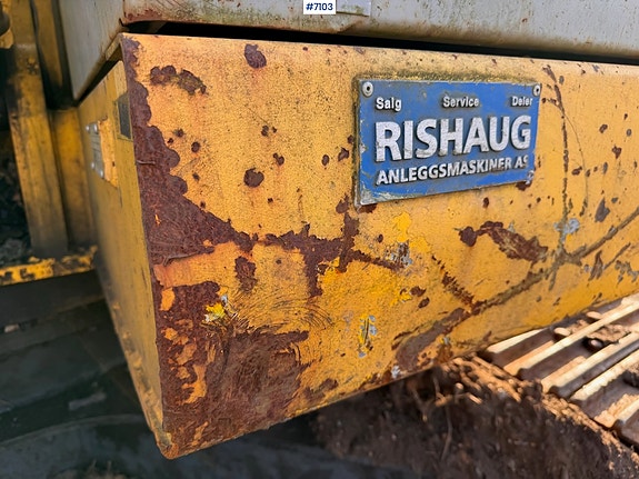 New Holland E235SR-1ES 28 of 30