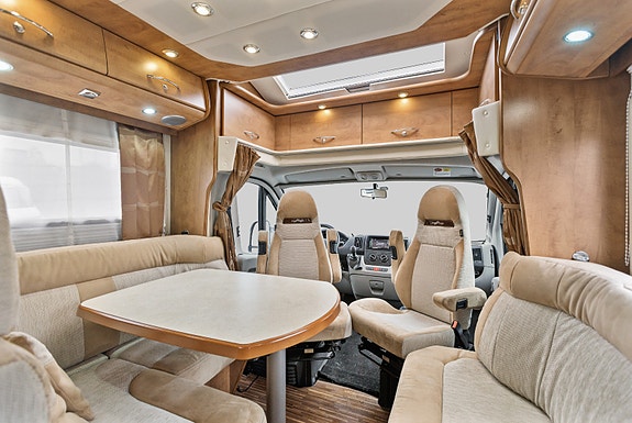 Carthago Chic C-Line T plus 4.8 | HØSTPRIS | Solcelle | Sykkelstativ | 3L motor | 2 of 30