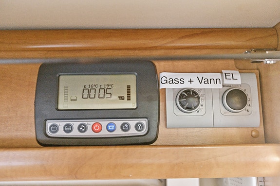 Carthago Chic C-Line T plus 4.8 | HØSTPRIS | Solcelle | Sykkelstativ | 3L motor | 9 of 30