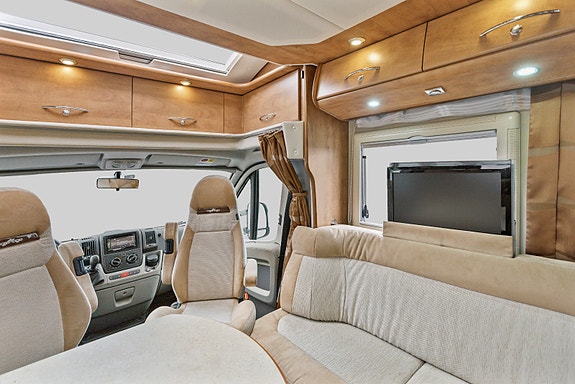Carthago Chic C-Line T plus 4.8 | HØSTPRIS | Solcelle | Sykkelstativ | 3L motor | 4 of 30