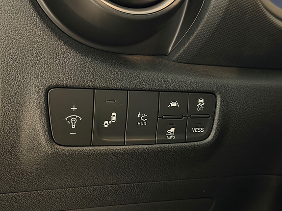 Hyundai Kona 15 of 30