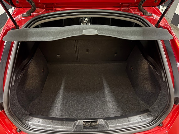 Volvo V40 14 of 30