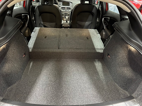 Volvo V40 17 of 30