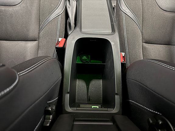 Volvo V40 30 of 30