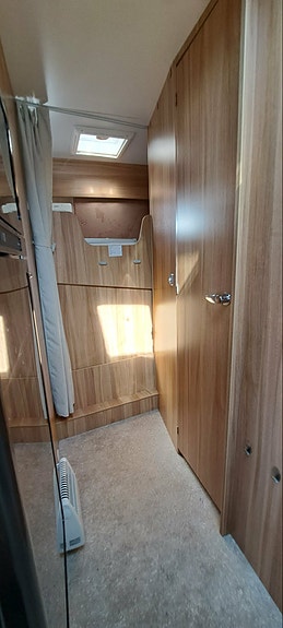 Challenger Challenger Genesis 52 M13 7 of 19