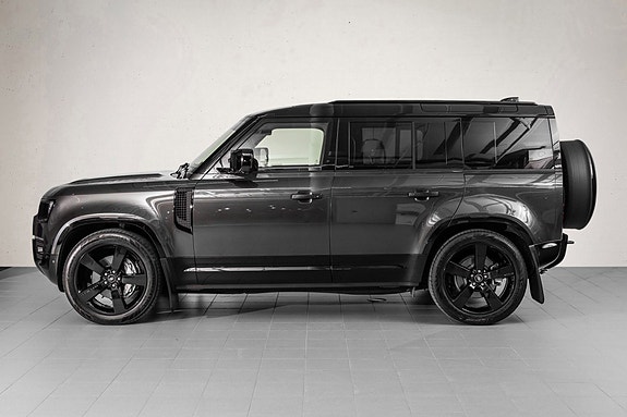 Land Rover Defender 110 6 of 30