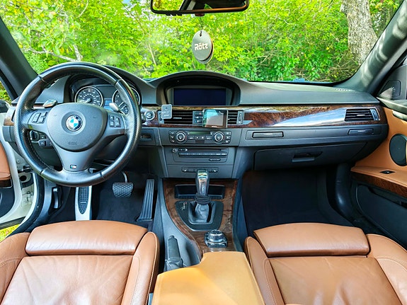 BMW 335i 11 of 13