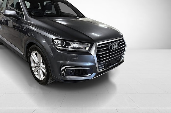 Audi Q7 4 of 30