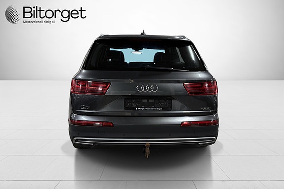 Audi Q7 8 of 30