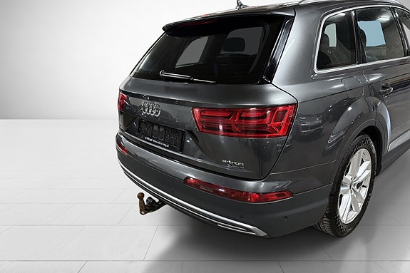 Audi Q7 7 of 30