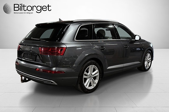 Audi Q7 6 of 30