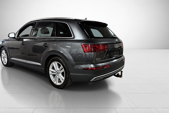 Audi Q7 11 of 30