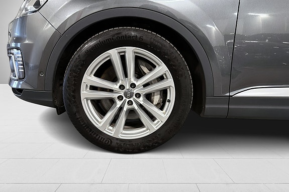 Audi Q7 14 of 30