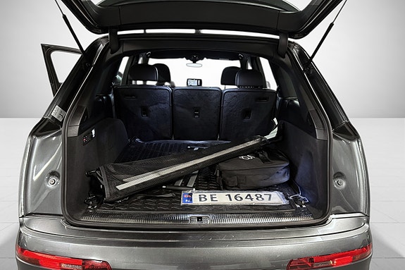 Audi Q7 9 of 30