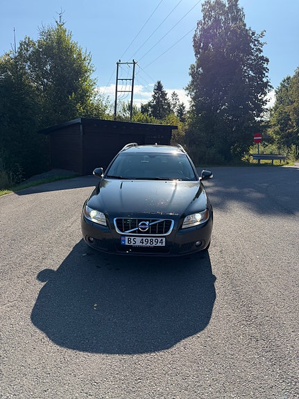 Volvo V70 5 of 30