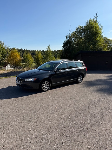 Volvo V70 4 of 30