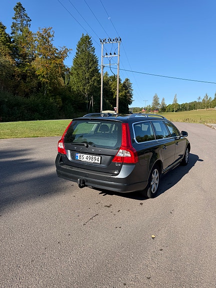 Volvo V70 3 of 30
