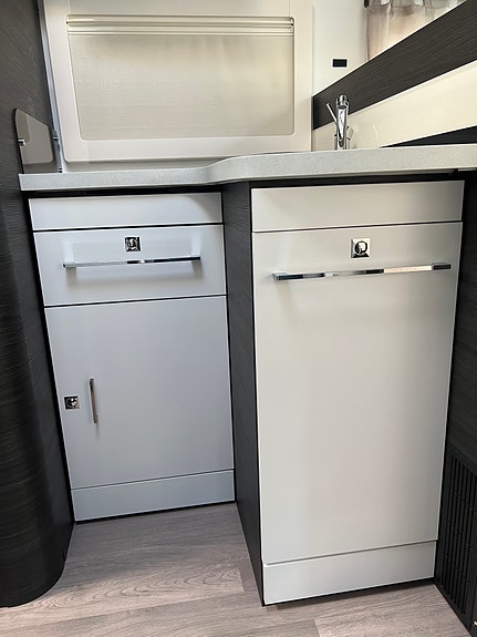 Benimar Mileo 263, B førerkort, 160 hk.  Automat 9 trinn 29 of 30