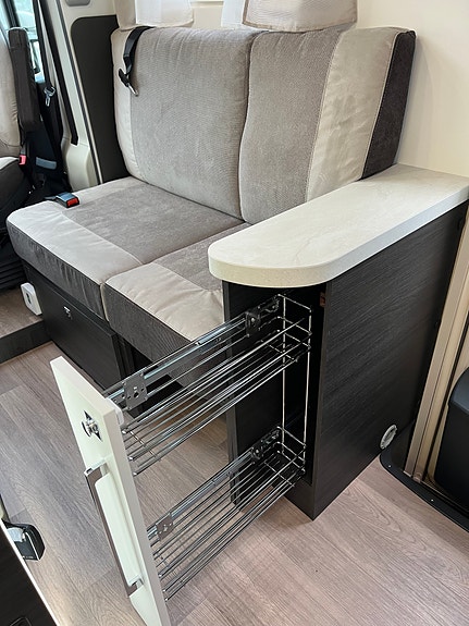 Benimar Mileo 263, B førerkort, 160 hk.  Automat 9 trinn 19 of 30