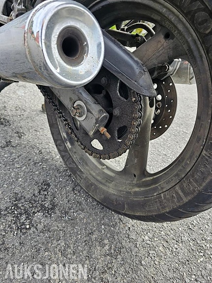 Yamaha XJ 600 Diversion 12 of 24