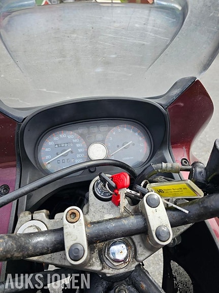 Yamaha XJ 600 Diversion 8 of 24