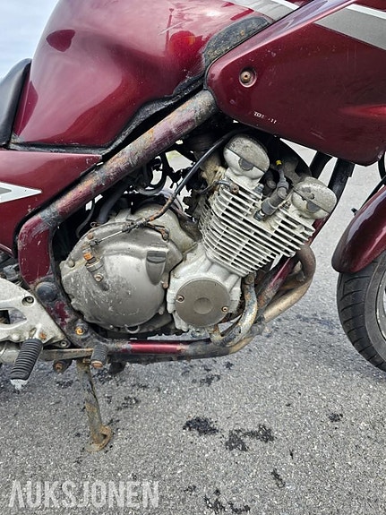 Yamaha XJ 600 Diversion 19 of 24