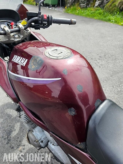 Yamaha XJ 600 Diversion 9 of 24