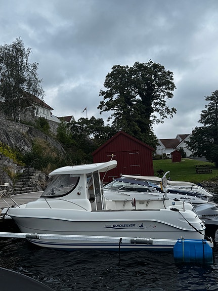 Quicksilver 630 Pilothouse 3 of 10