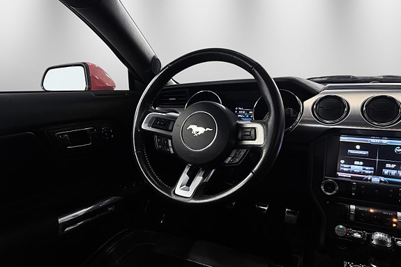 Ford Mustang 18 of 30