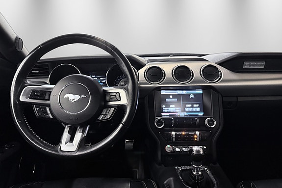 Ford Mustang 17 of 30