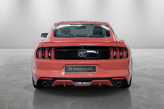 Ford Mustang 9 of 30