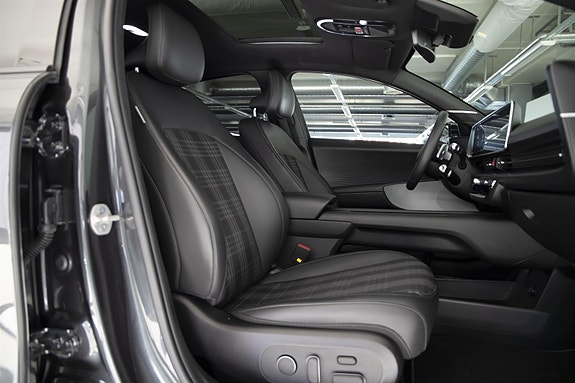 Hyundai Ioniq 6 30 of 30