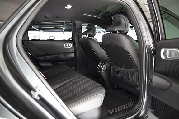 Hyundai Ioniq 6 27 of 30