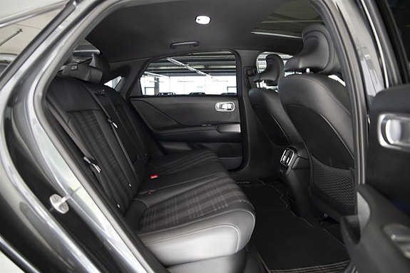 Hyundai Ioniq 6 28 of 30