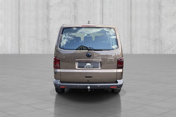 Volkswagen Caravelle 5 of 20