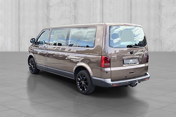 Volkswagen Caravelle 4 of 20