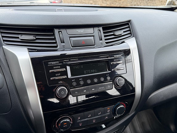 Nissan Navara 10 of 16