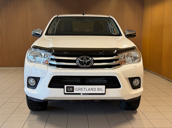 Toyota HiLux 4 of 21